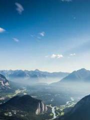 Lu Zongapos;s Hidden