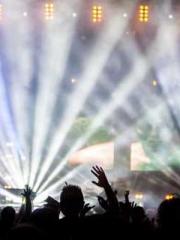 Spoil you in my arms